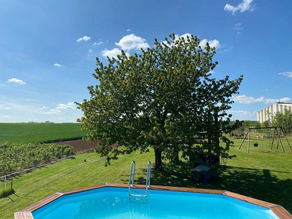 Complexe Familial Villa Charmes  Buitenkant foto