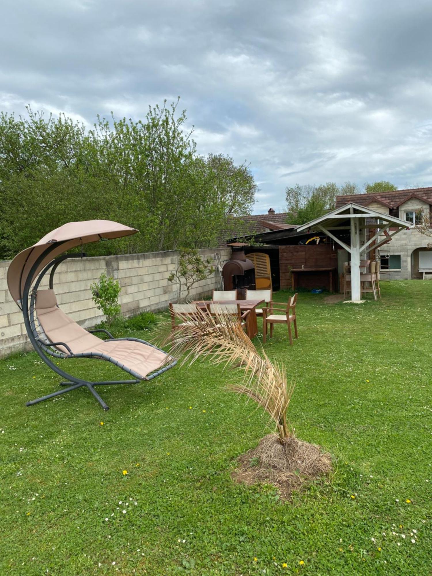 Complexe Familial Villa Charmes  Buitenkant foto